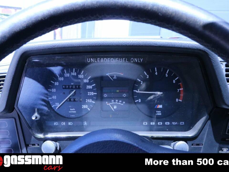 Image 11/15 of BMW M 635 CSi (1985)