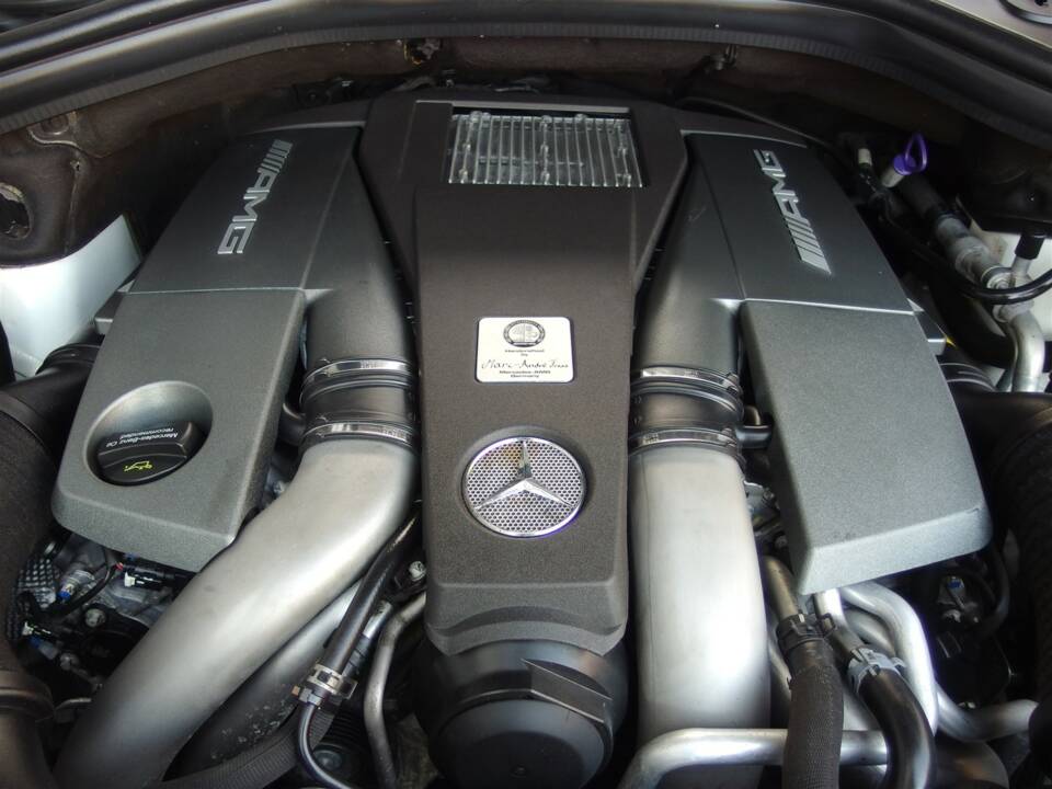 Image 78/98 of Mercedes-Benz GLS 63 AMG 4MATIC (2016)