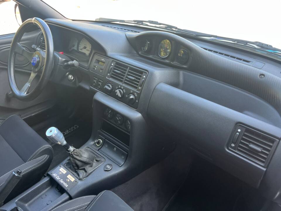 Bild 16/24 von Ford Escort RS Cosworth (1993)