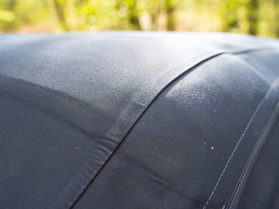 Immagine 42/47 di Porsche 911 Carrera (1994)