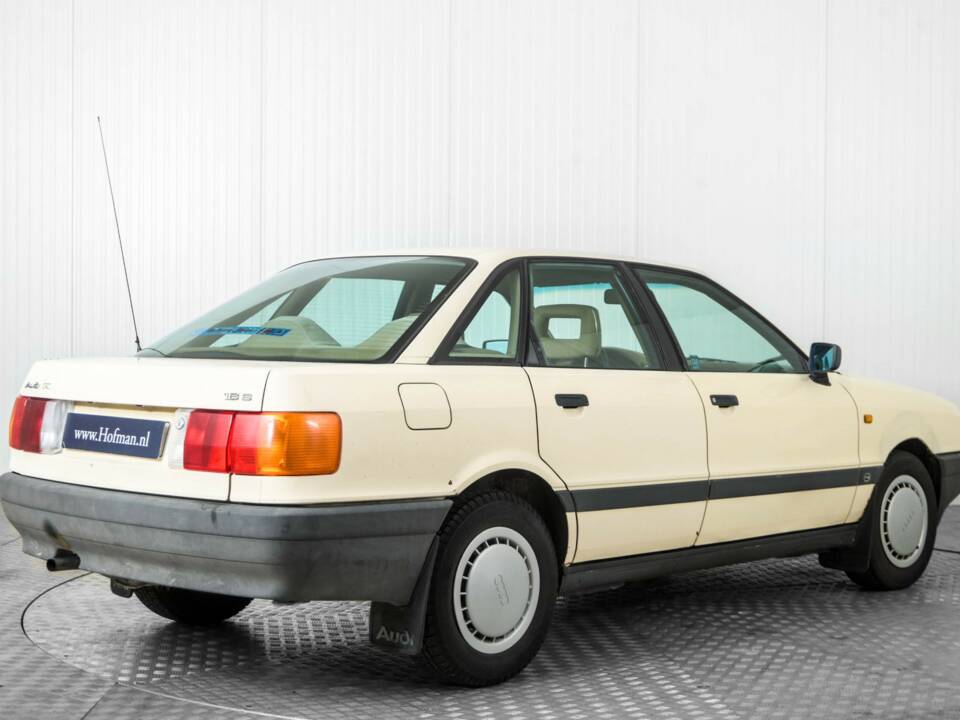 Immagine 2/50 di Audi 80 quattro  -  1.8S (1987)