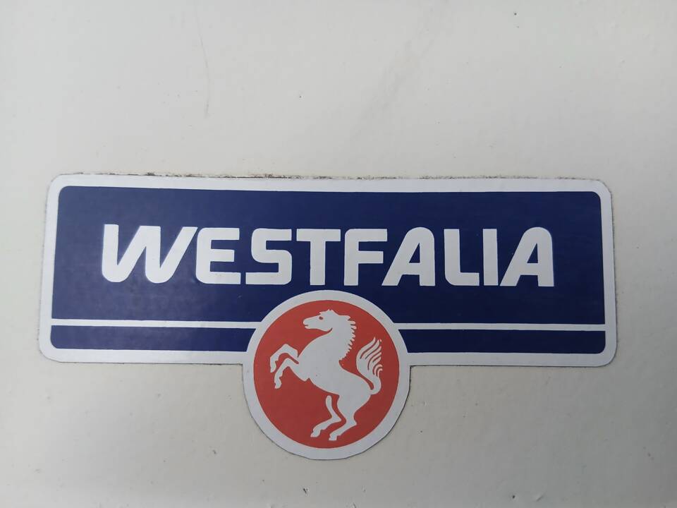 Image 7/21 of Volkswagen T2b Westfalia (1973)