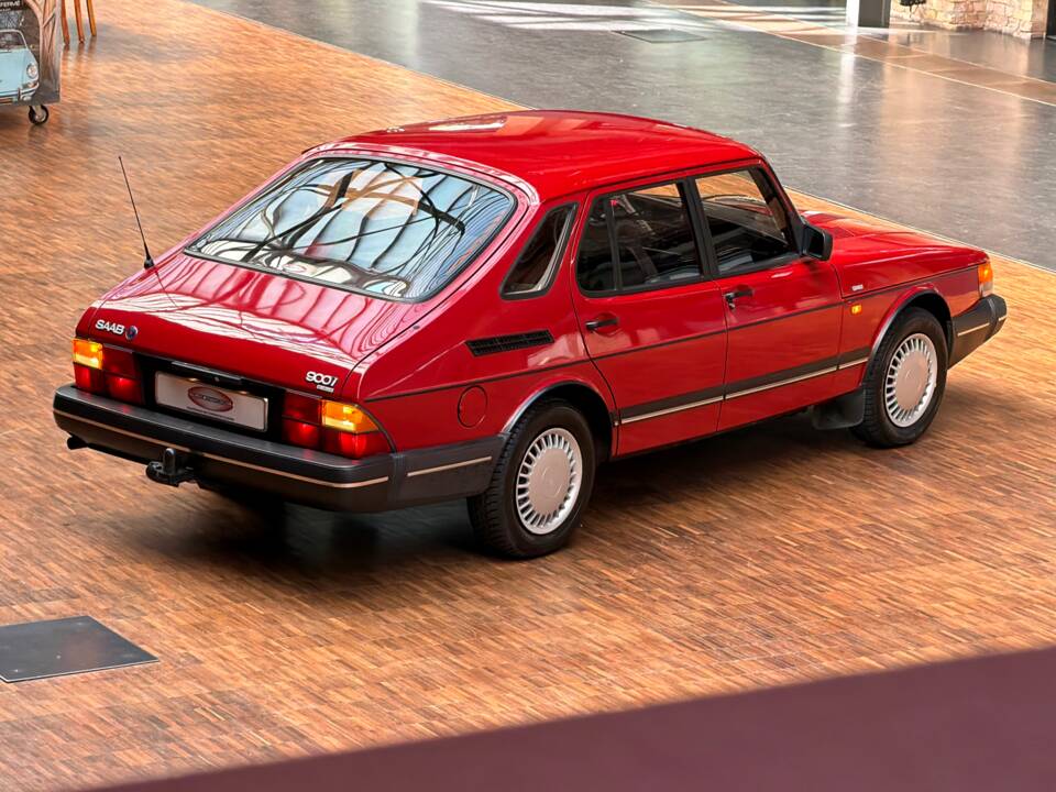 Image 10/42 of Saab 900 2.0i 16V (1991)