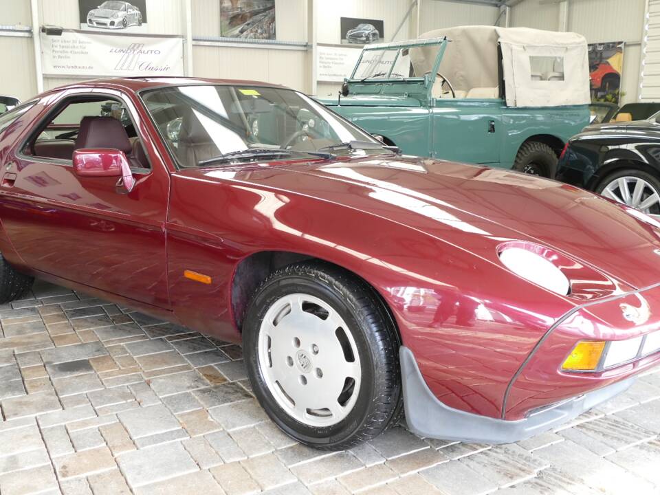 Image 1/18 of Porsche 928 S (1982)