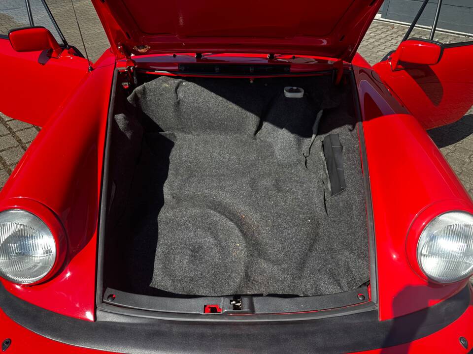 Bild 36/41 von Porsche 911 Carrera 3.2 (1984)