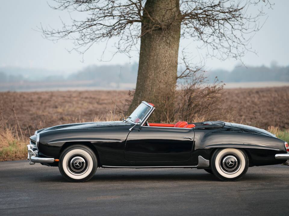 Image 7/22 of Mercedes-Benz 190 SL (1963)