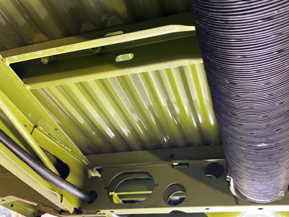 Image 60/73 of Volkswagen T2b Kombi (1978)