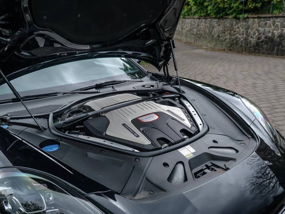 Image 10/11 of Porsche Panamera GTS (2018)