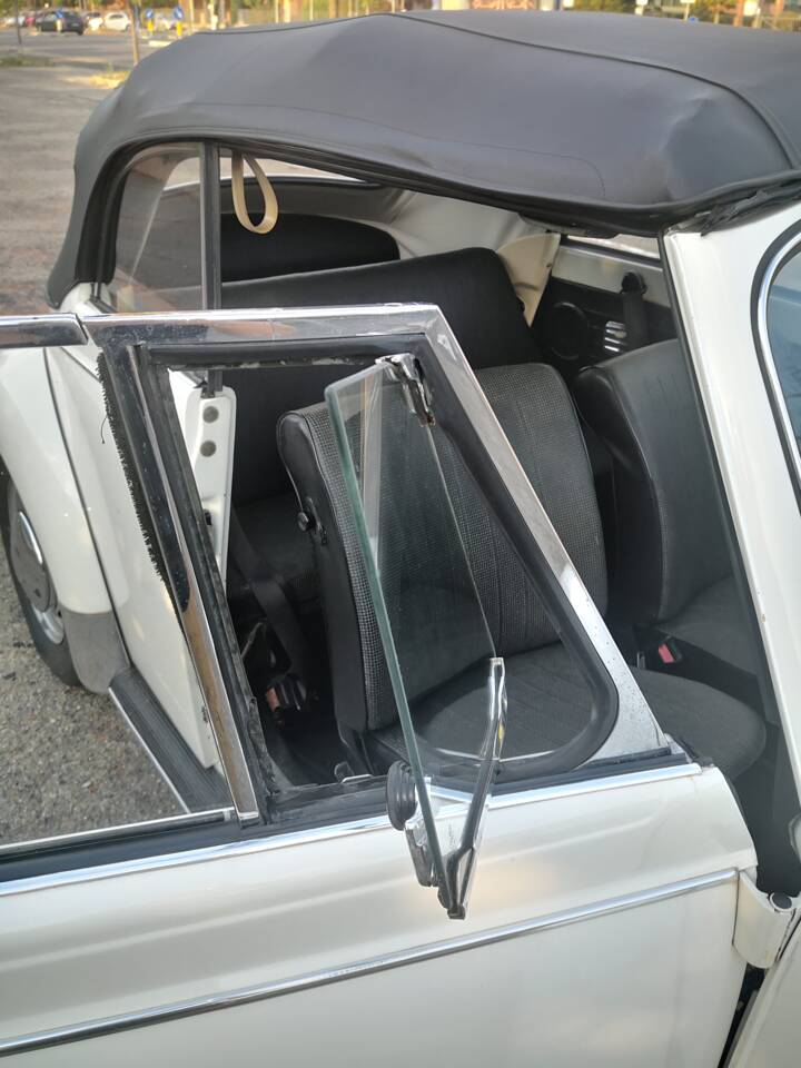 Bild 106/160 von Volkswagen Käfer 1300 (1971)