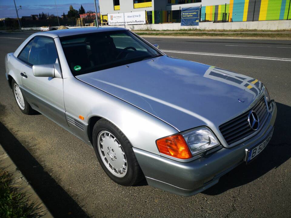 Image 3/8 of Mercedes-Benz 500 SL (1990)