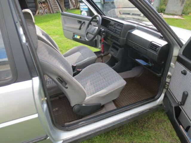 Image 5/17 of Volkswagen Jetta II   1.3 (1990)