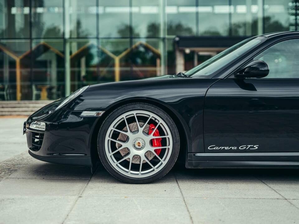 Imagen 13/50 de Porsche 911 Carrera GTS (2011)