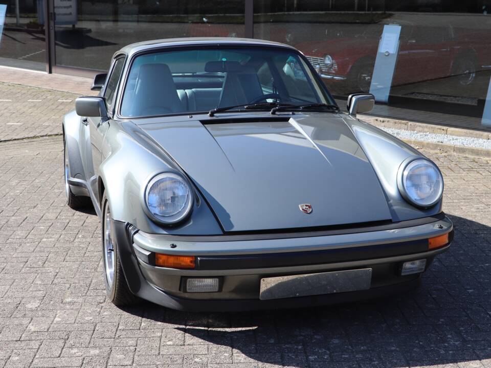 Imagen 52/52 de Porsche 911 Turbo 3.3 (1987)