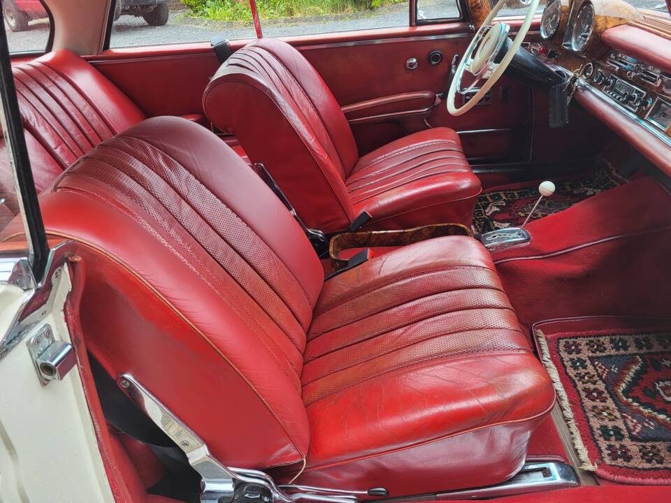 Imagen 29/49 de Mercedes-Benz 250 SE (1966)