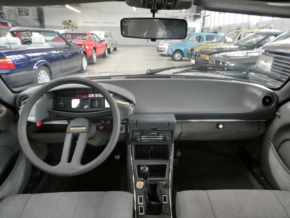 Immagine 4/40 di Citroën CX 2000 Pallas (1985)