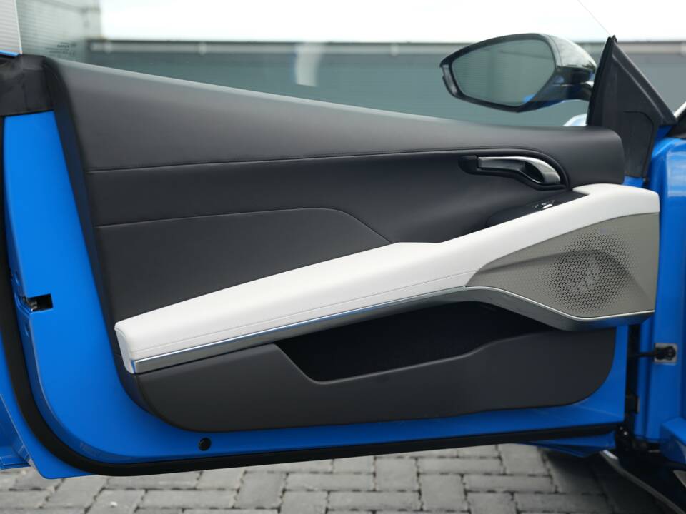 Image 15/50 of Lotus Emira "First Edition" (2022)