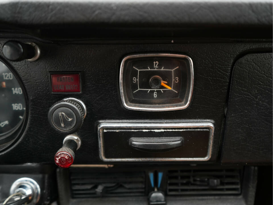 Image 13/30 of Saab 96 GL V4 (1979)