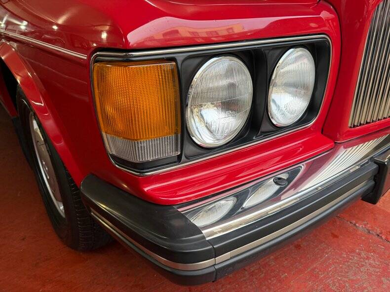 Image 32/50 of Bentley Turbo R (1988)