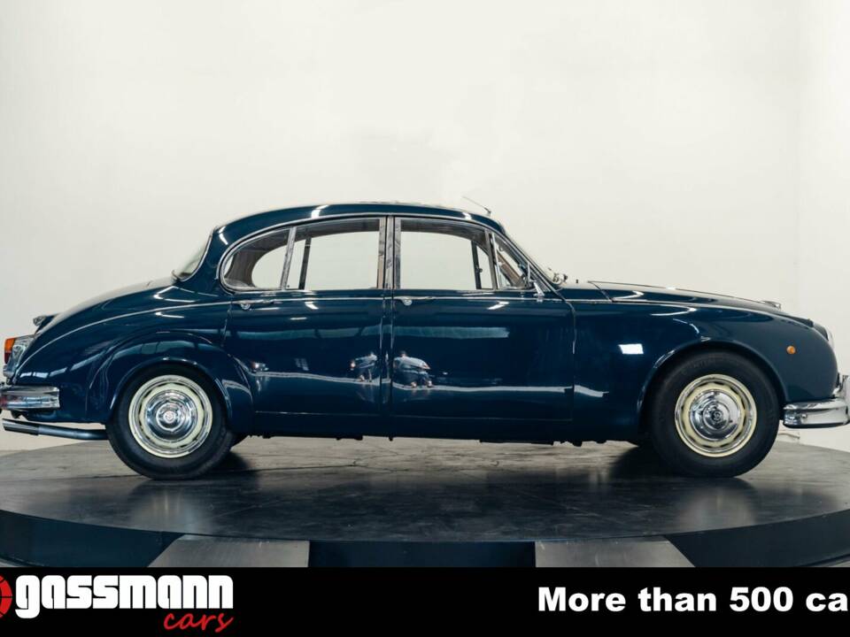 Afbeelding 4/15 van Jaguar 240 (1969)