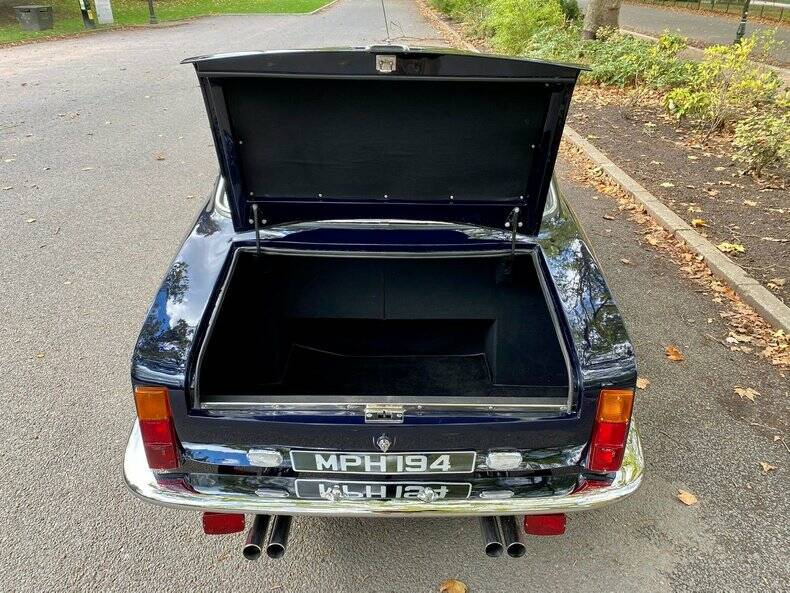 Image 26/42 of Bristol 411 Mk. V (1975)