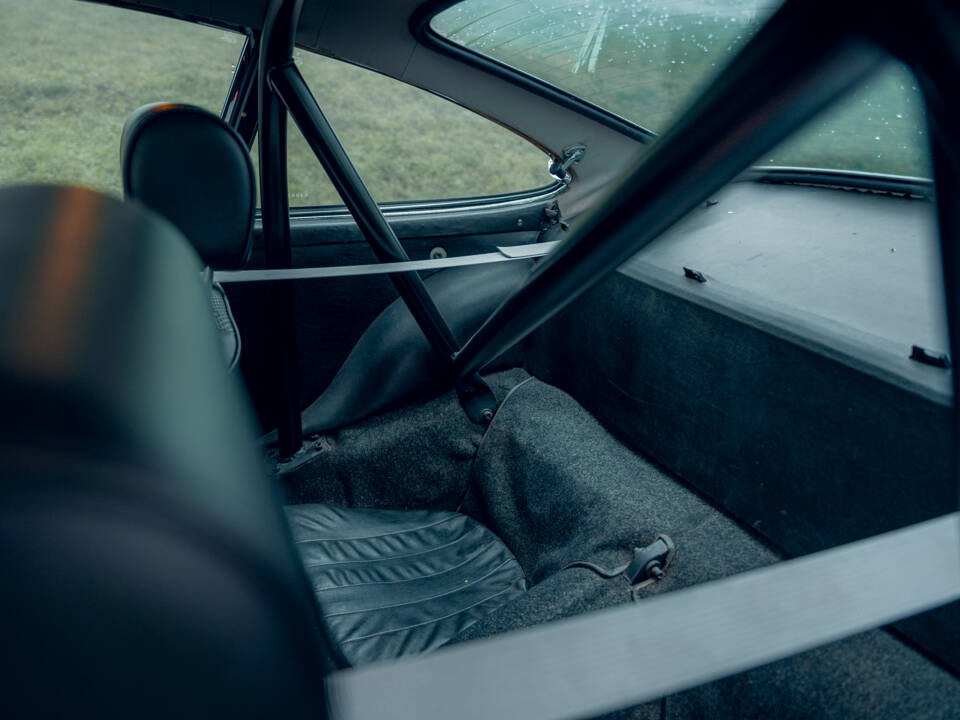 Image 53/63 of Porsche 911 R (1967)
