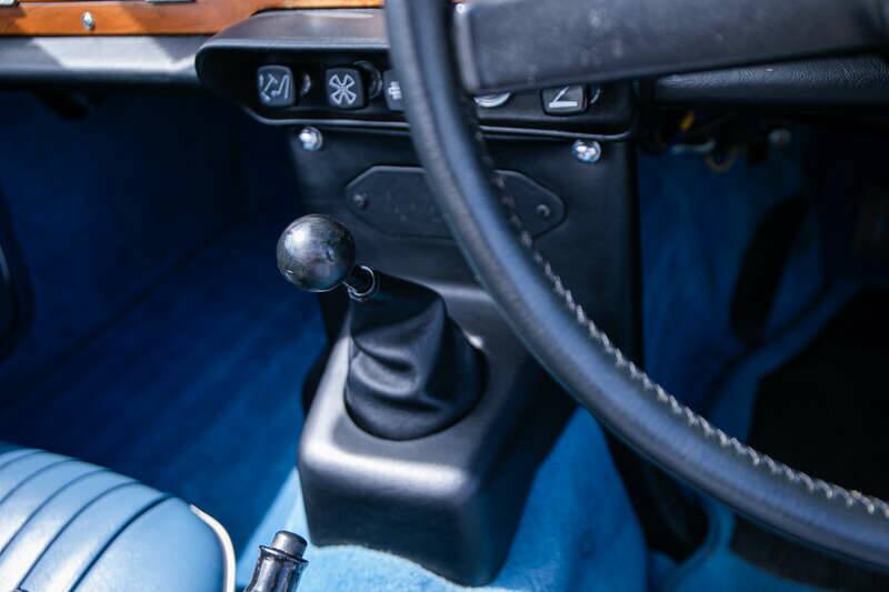 Image 22/31 of Triumph TR 5 PI (1968)