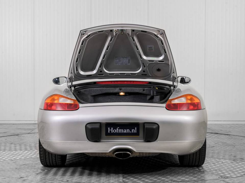 Image 40/50 of Porsche Boxster (1999)