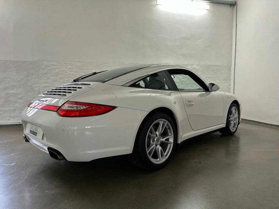 Bild 8/20 von Porsche 911 Carrera 4 (2009)