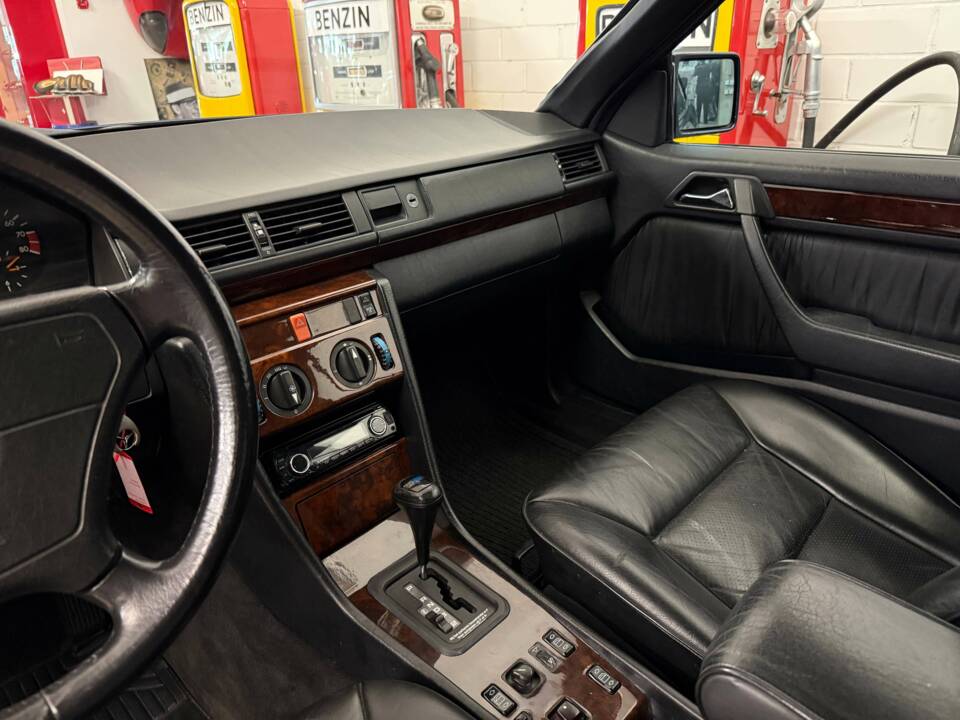 Bild 9/21 von Mercedes-Benz 300 CE-24 (1993)