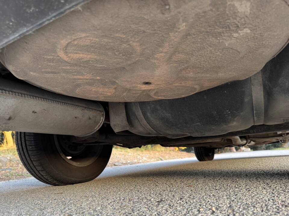 Image 29/57 of Volkswagen Passat 2.0 (1987)