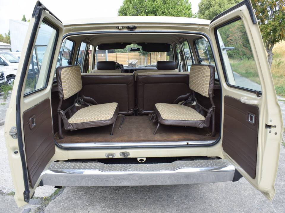 Image 5/24 of Toyota Land Cruiser FJ 60 (1984)
