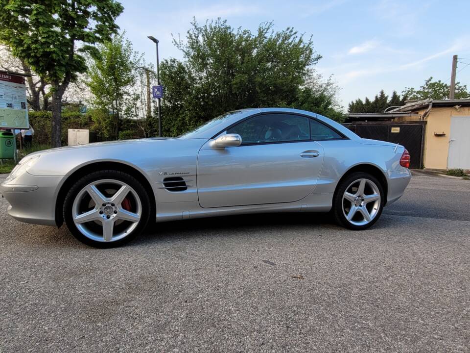 Bild 28/97 von Mercedes-Benz SL 500 (2004)