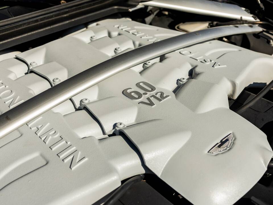 Imagen 43/50 de Aston Martin DBS Volante (2011)
