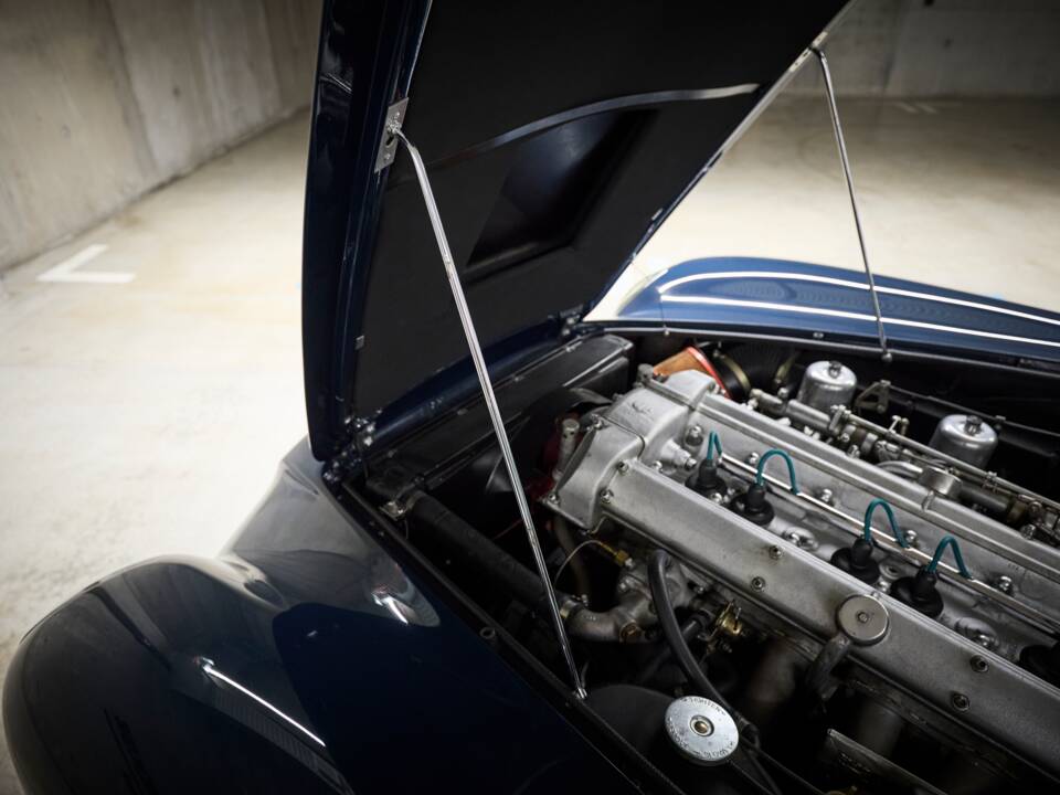 Afbeelding 60/60 van Aston Martin DB 6 (1968)