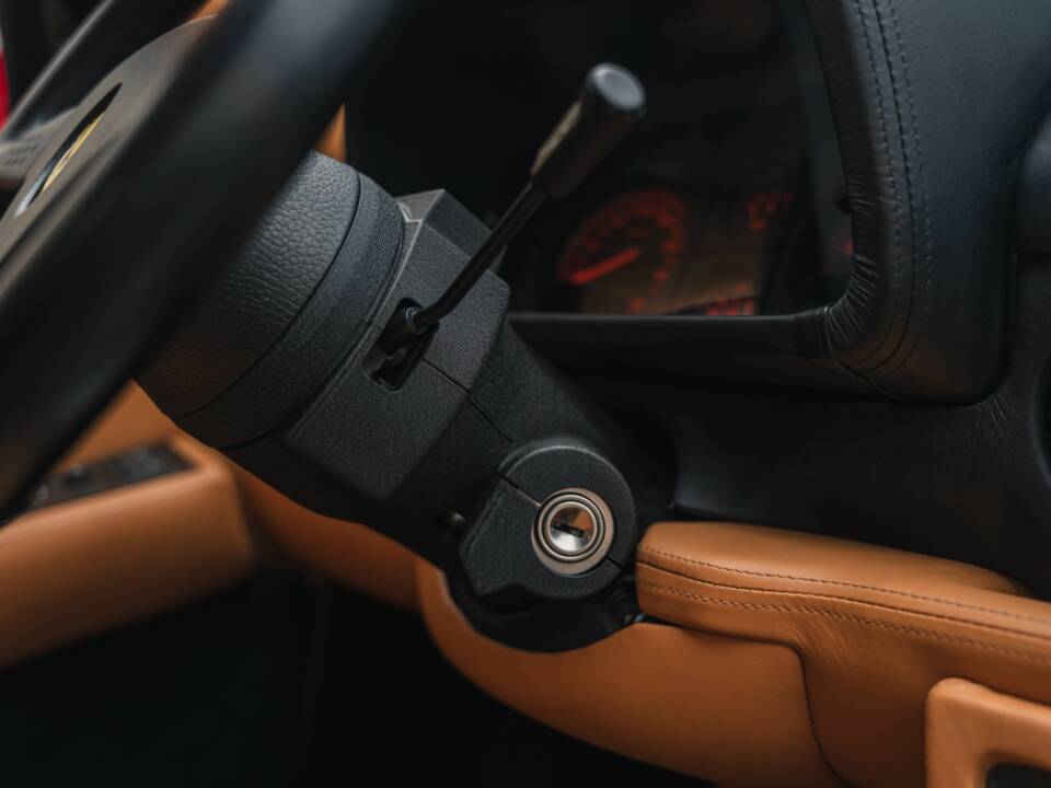 Image 34/46 of Ferrari 512 TR (1994)