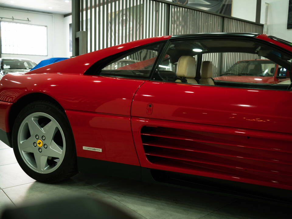 Image 33/33 of Ferrari 348 TS (1990)