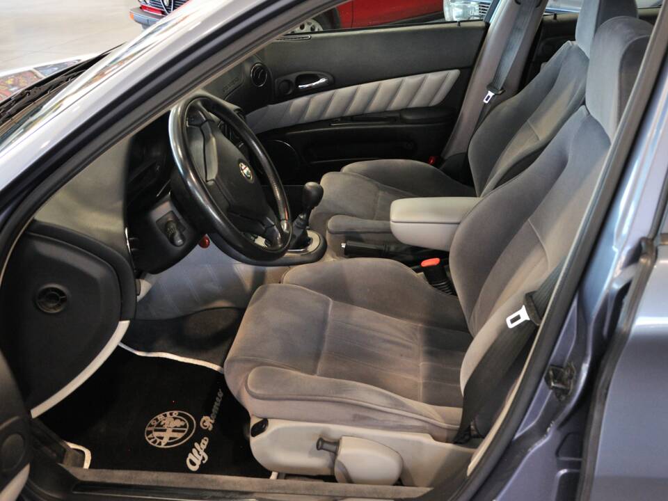 Bild 14/29 von Alfa Romeo 166 2.0 V6 TB (1999)