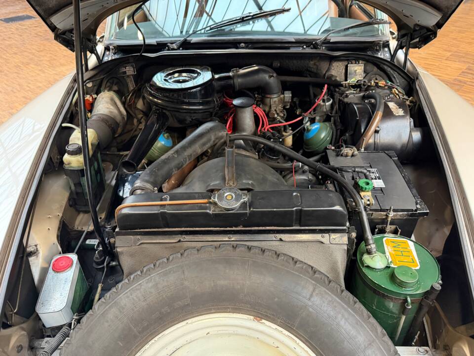 Bild 28/32 von Citroën DS 21 Pallas (1971)