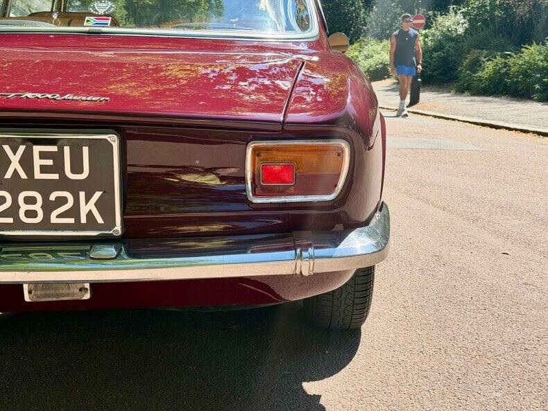 Image 31/48 of Alfa Romeo Giulia 1600 GT Junior (1972)