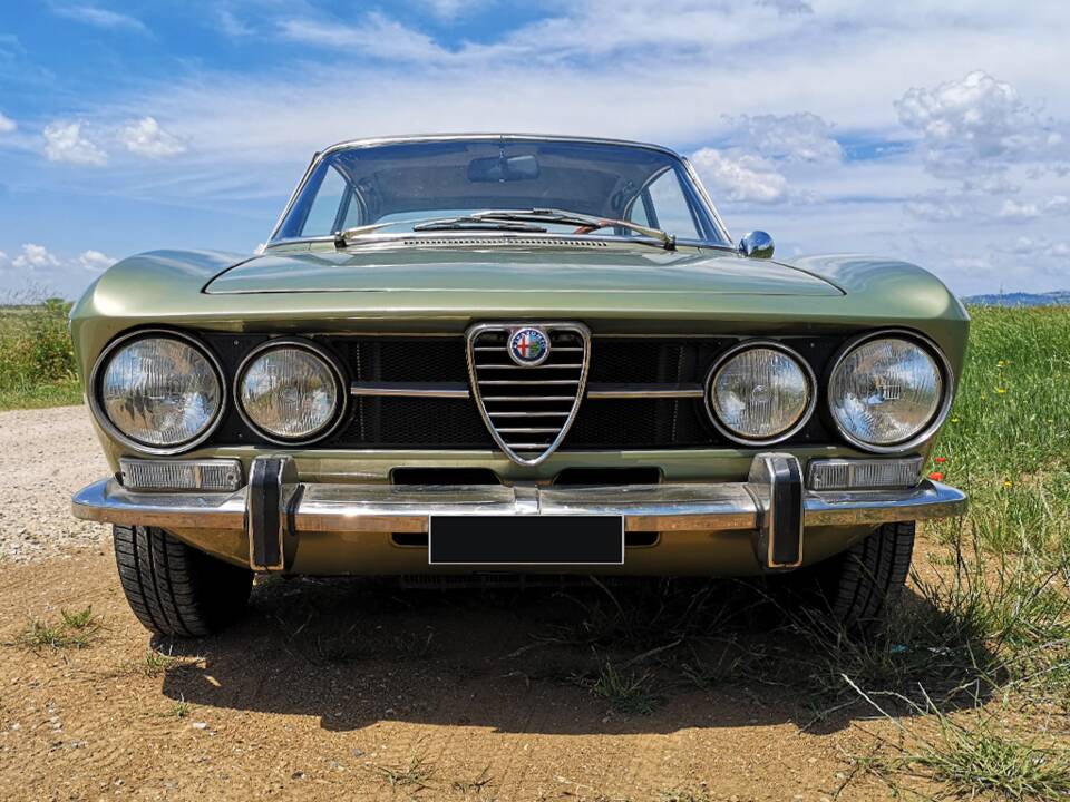 Immagine 5/69 di Alfa Romeo 1750 GT Veloce (1969)
