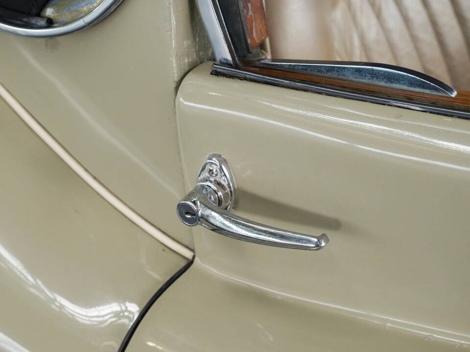 Image 23/50 de Jaguar XK 120 DHC (1953)