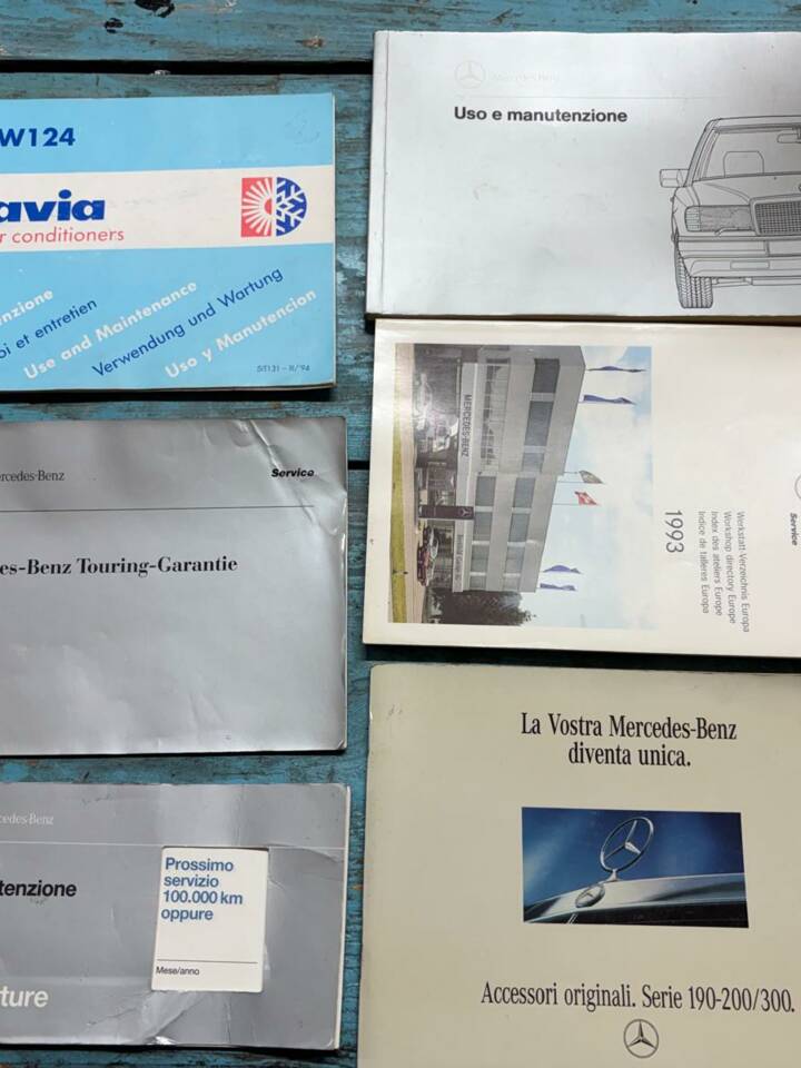 Image 44/50 of Mercedes-Benz E 200 (1993)