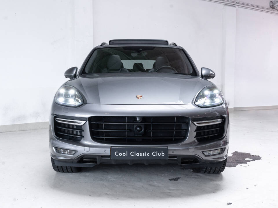 Bild 2/39 von Porsche Cayenne GTS (2016)