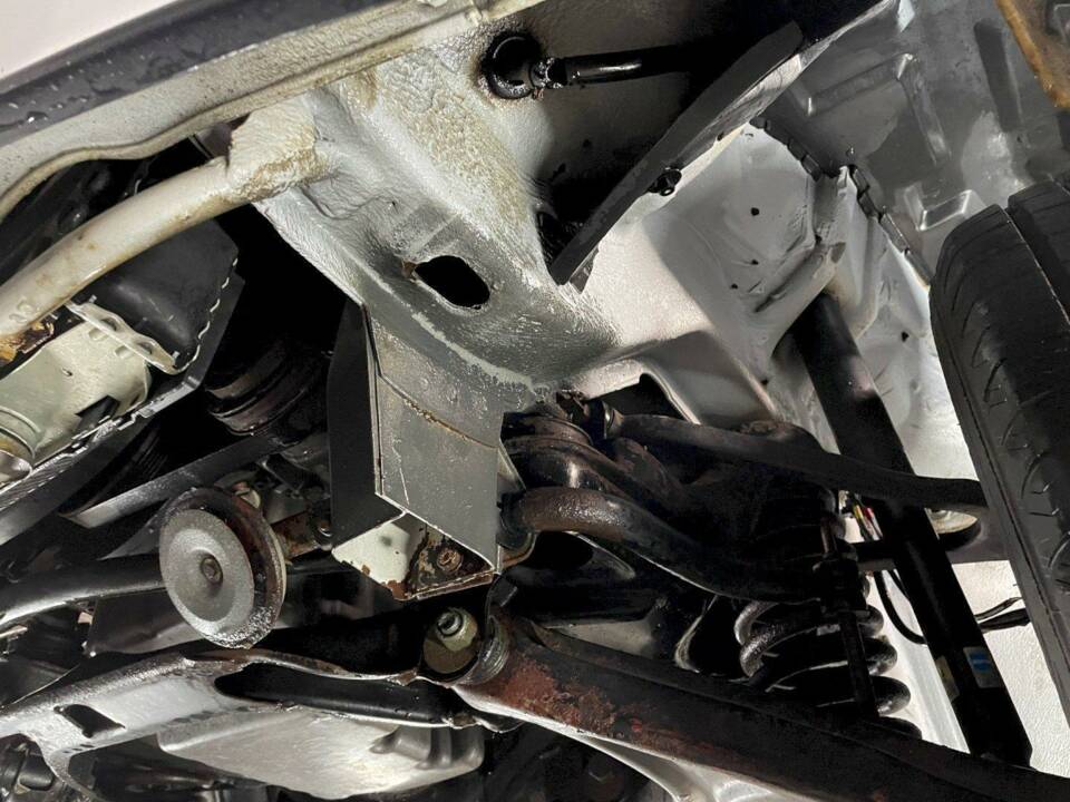 Image 31/36 of Mercedes-Benz 300 SL (1986)