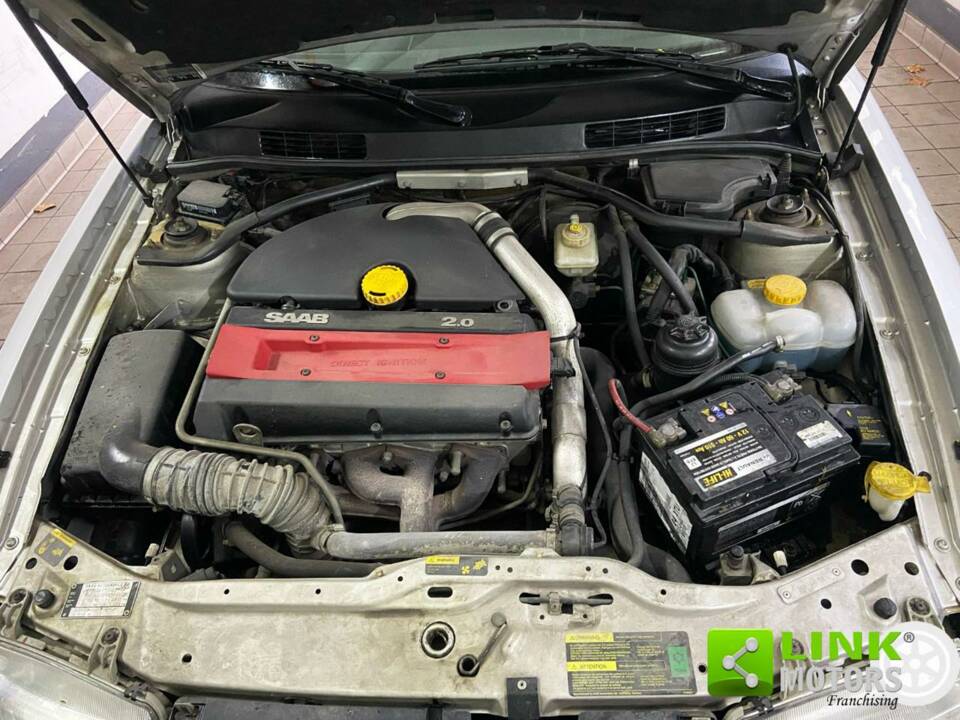 Bild 2/10 von Saab 900 2.0i 16V (1997)