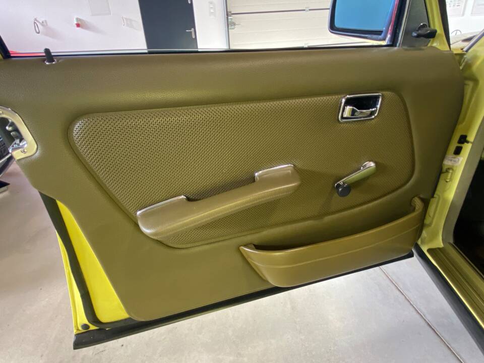 Bild 13/71 von Mercedes-Benz 250 (1979)