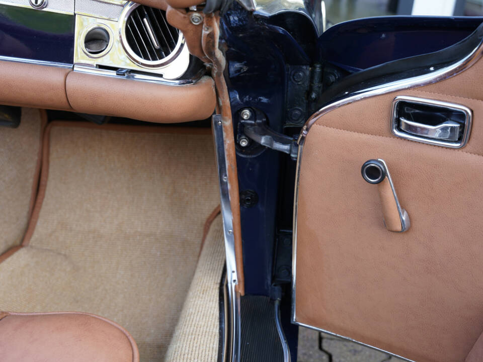 Immagine 49/50 di Mercedes-Benz 280 SL (1969)