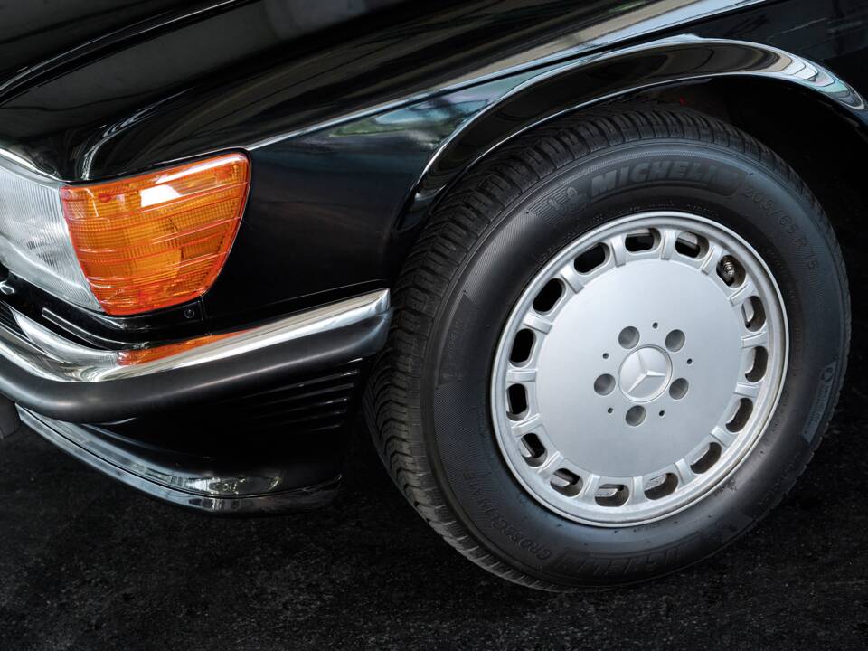 Image 9/50 de Mercedes-Benz 560 SL (1989)