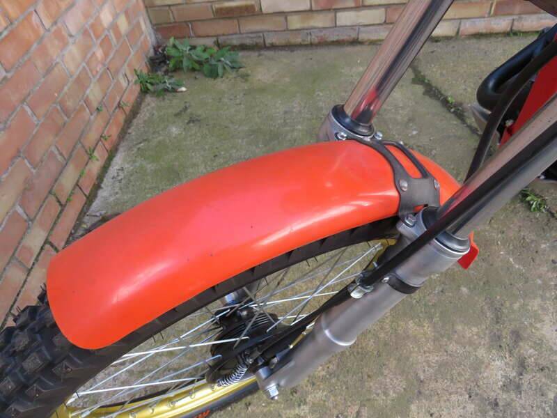 Bild 31/38 von Honda DUMMY (1983)