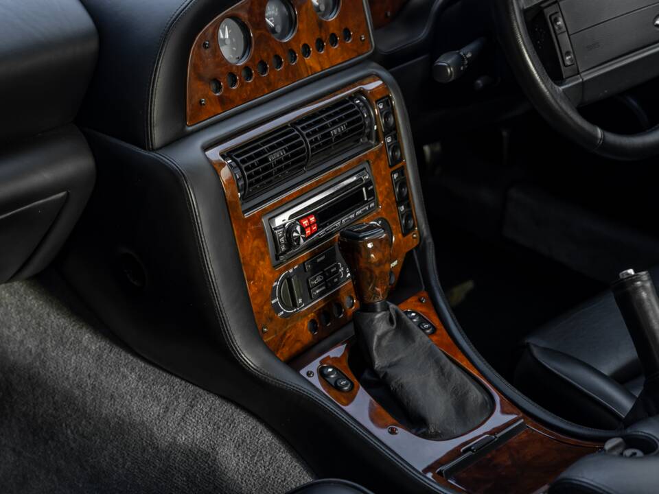 Imagen 32/58 de Aston Martin V8 Coupé (1997)